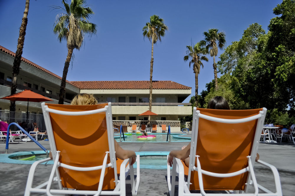 The Infusion Beach Club Hotel Palm Springs Exterior photo